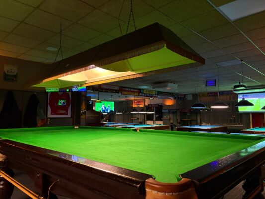 Poolen, snookeren en biljarten bij café Dorus